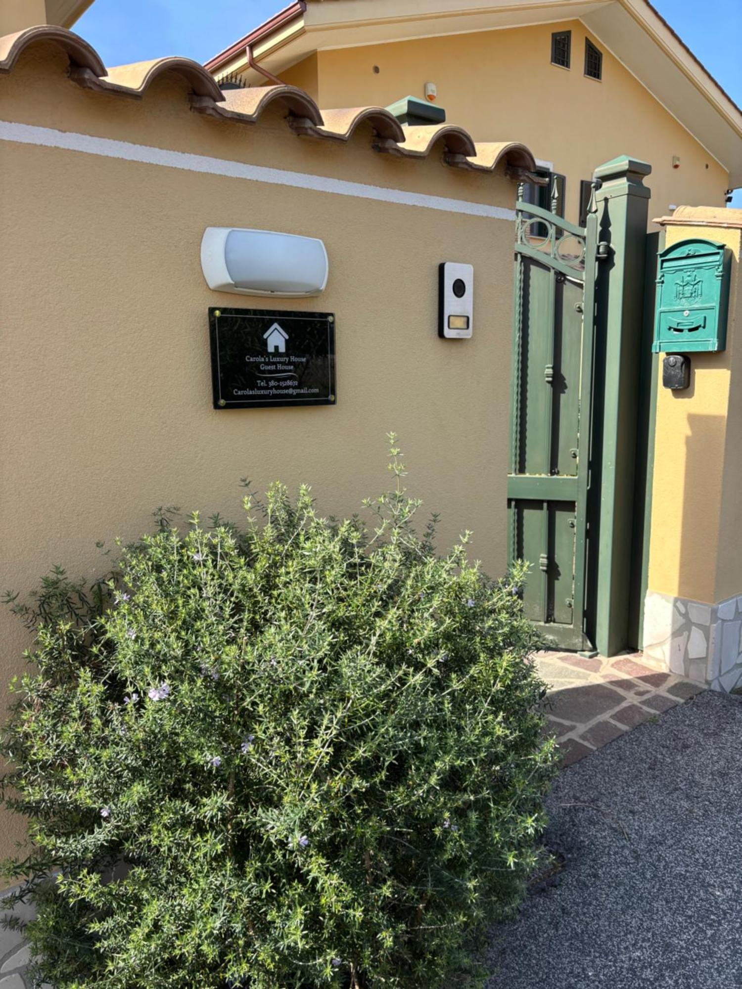 Carolas Luxury House Fiumicino Extérieur photo